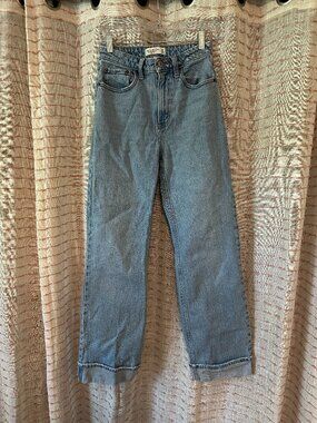 Abercrombie Curve Love High Rise The 90's Relaxed Jean